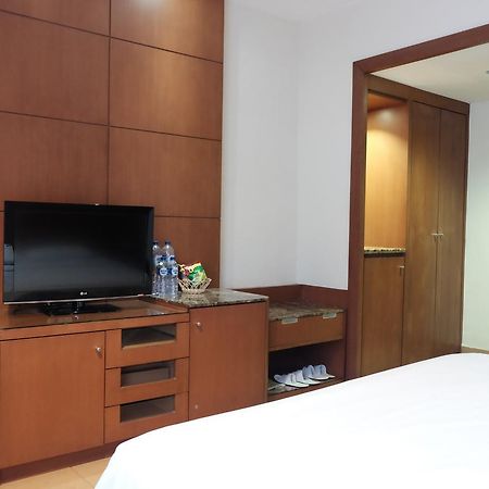 Grand Sakura Hotel Medan Exterior photo